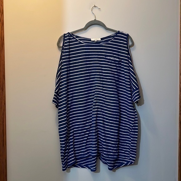 Cold shoulder, blue and white stripe with lace detail 1X women’s shirt - Picture 1 of 2